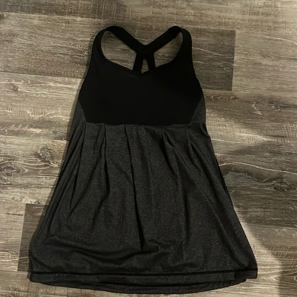 Gently used Lululemon pleated tank - Picture 1 of 4
